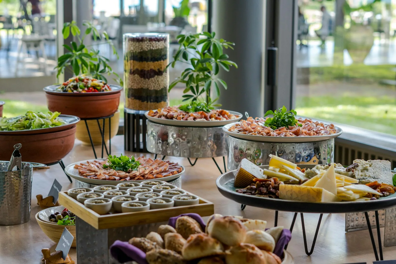 Verrines et bouchées soignées d’un buffet traiteur